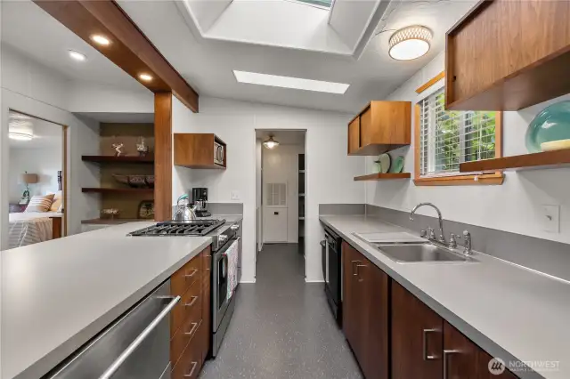 Light and stylish kitchen.