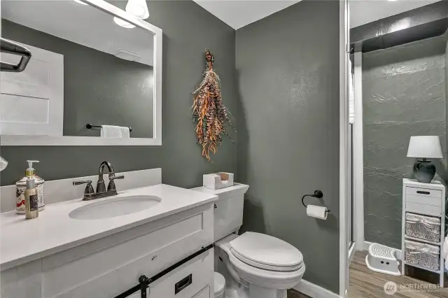 3/4 bath down