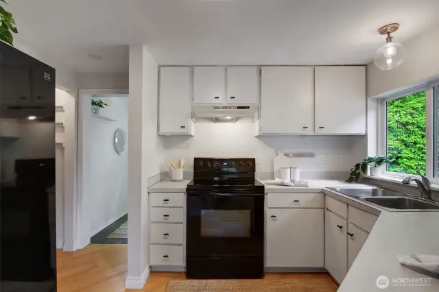 ...and a walk-in pantry to keep things simple.