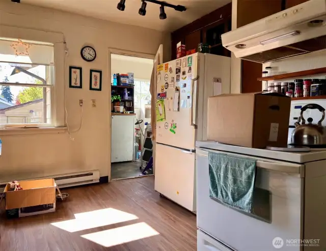 Kitchen - Range Side