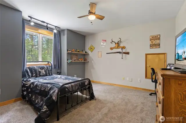 Upstairs Bedroom 2