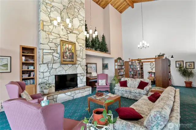 library and living room in the communty clubhouse.