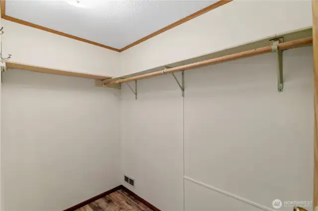 walk in closet in Primary bedrrom