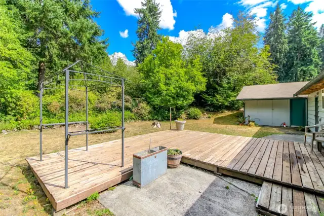 Large deck for entertaining.