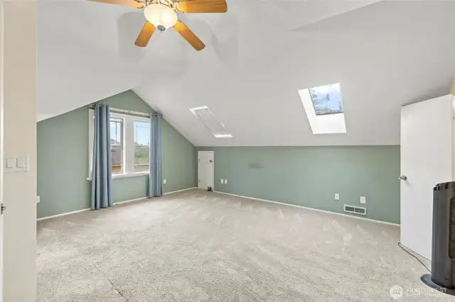 Upstairs Primary Bedroom