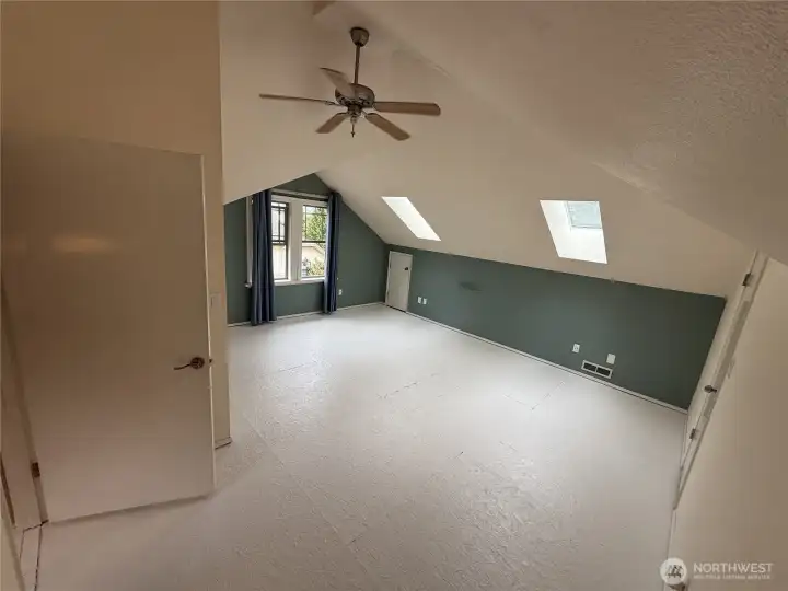 Upstairs Primary Bedroom