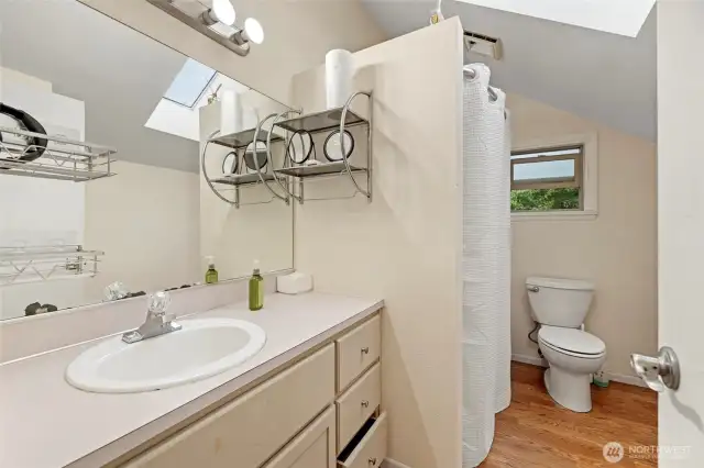 Upstairs Primary Bathroom