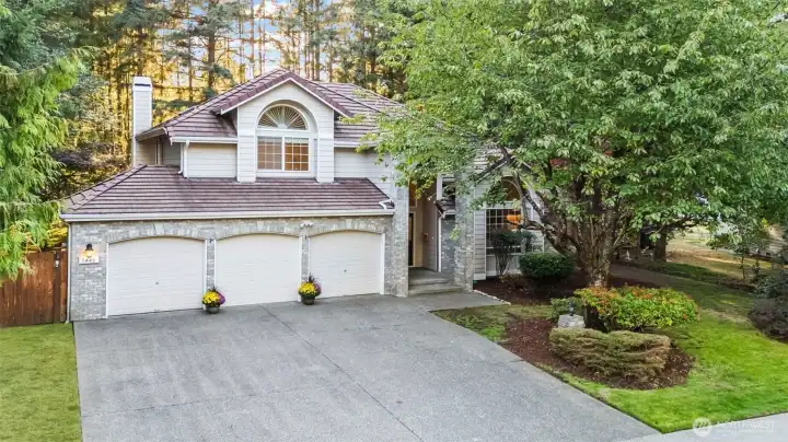 Welcome to Ridgeview Estates – established, spacious, and surrounded by trees.