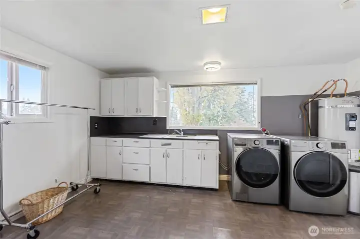 Utility Room - expansive for your needs!