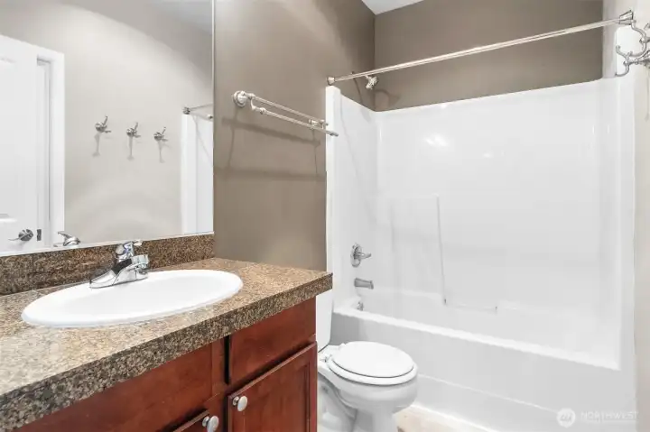 Tub/shower combo with a clean, low-maintenance finish