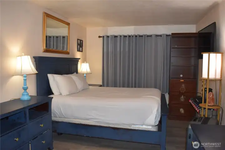 Private primary suite