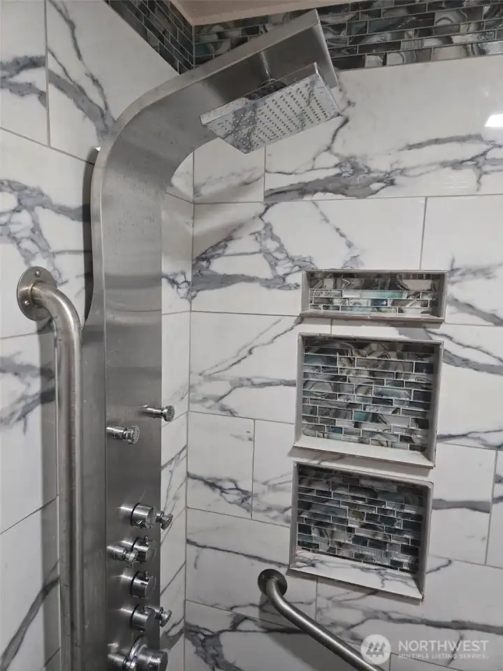 Luxurious custom rain shower head