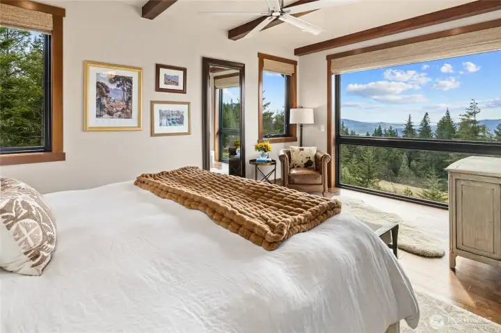 Main-Primary Ensuite