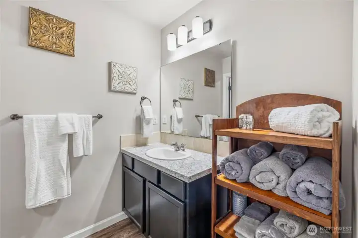 Full secondary bath.