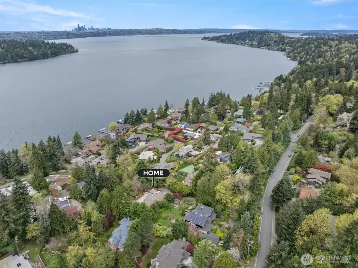 Located on the West side of Mercer Island w/ easy access to parks, schools(#1 school district in WA), shopping, Seattle & Bellevue