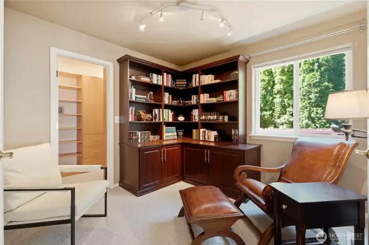 Bedroom 4/Office Bedroom 4/Office