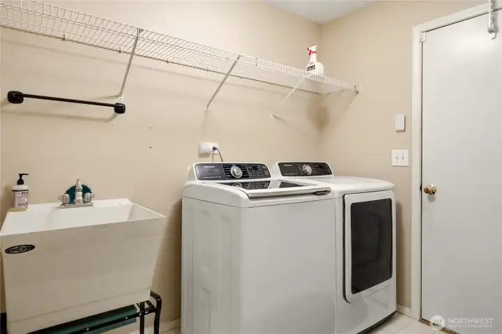 Garage entrance/Mud Room & W/D Garage entrance/Mud Room & W/D