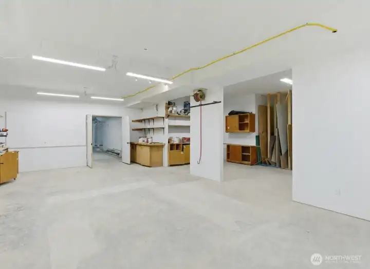 Shop. Personal belongings virtually removed.