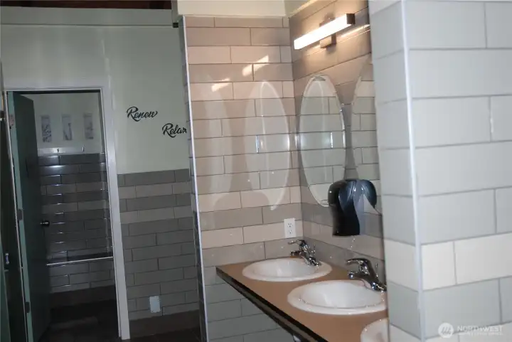 Community area Park bathrooms Community area Park bathrooms