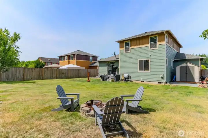 Backyard w/ firepit