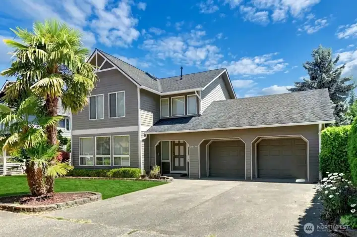 Brand new 40 yr composition roof Brand new 40 yr composition roof