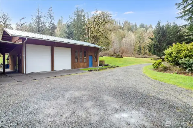 2-Bay Shop w/ Guest Quarters