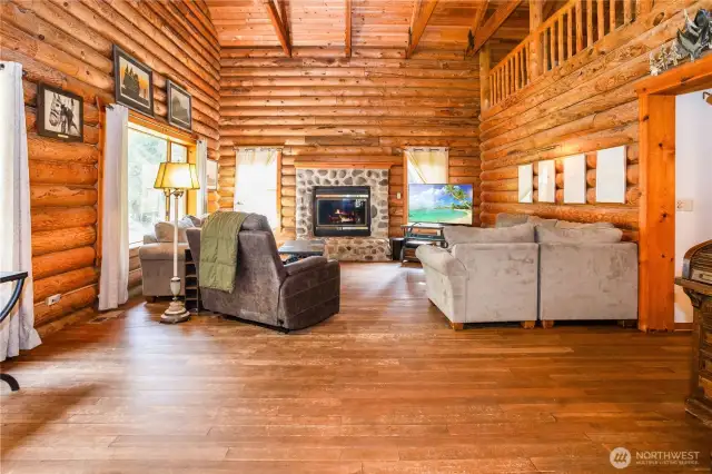 Spacious Vaulted Living Area