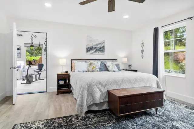 Large primary bedroom