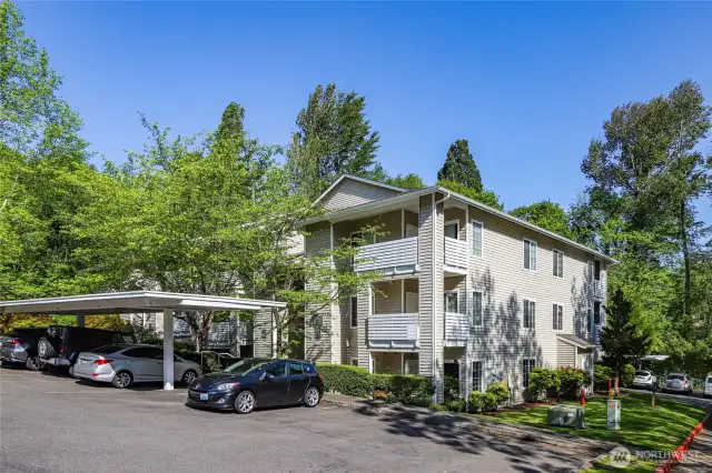 BOKARA by the Lake – a Secure Gated Community  QUALITY FEATURES  9’ ceiling height  Tile floors  Quartz counters  Crown molding