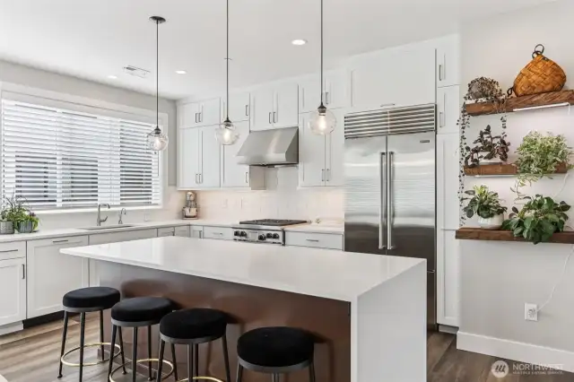Cabinet doors & drawers have been replaced in 2025