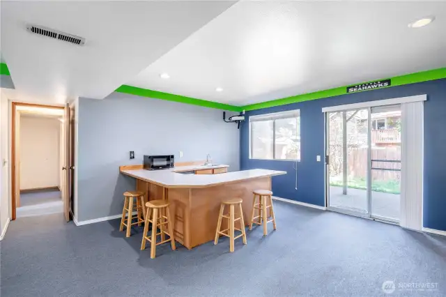 Downstairs rec room with bar counter