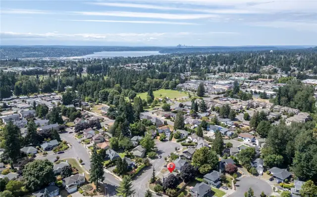 Close to Renton Landing, VMAC, Bellevue, Lake Washington, and much more!