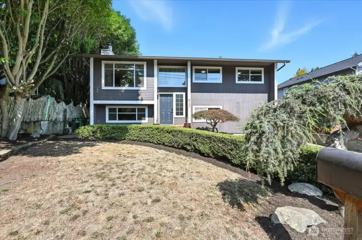 Greenwood 5bed/1.75bath with recent updates.