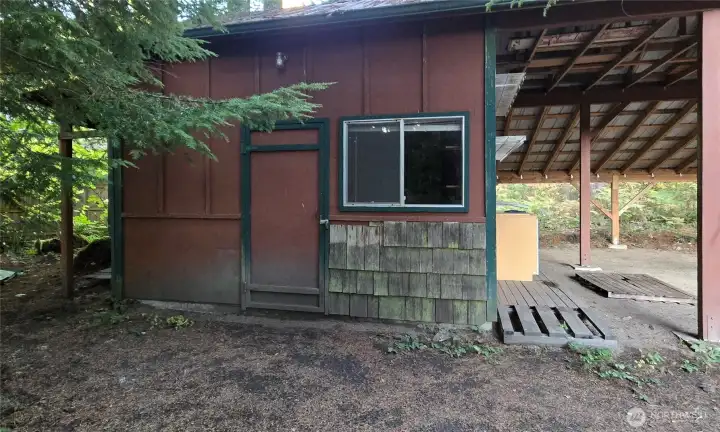 Storage shed