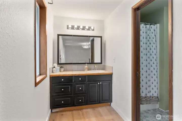 Primary bath