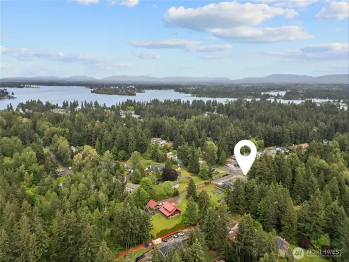Close to lake tapps and your private park