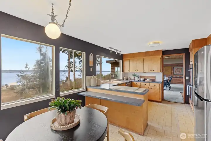 Here it is!  Look at the view over the marsh and waterfront far below!