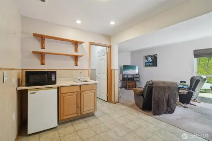 Kitchenette (in apartment)