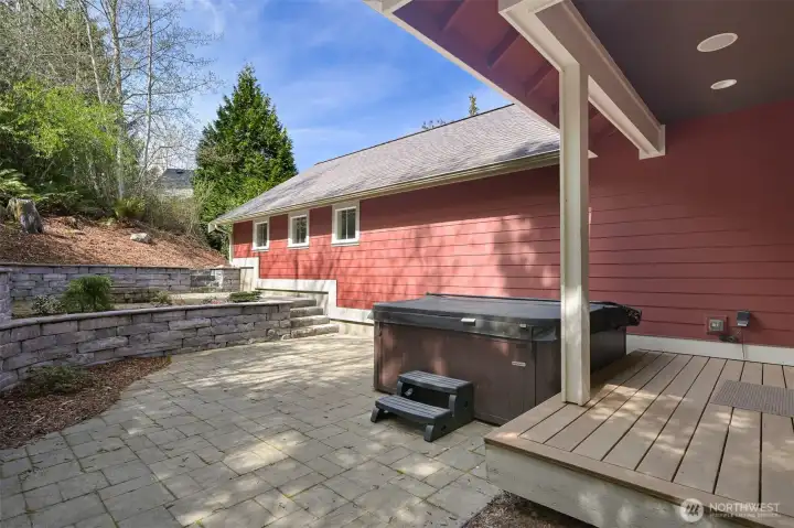 Tranquil, private retreat in the back!