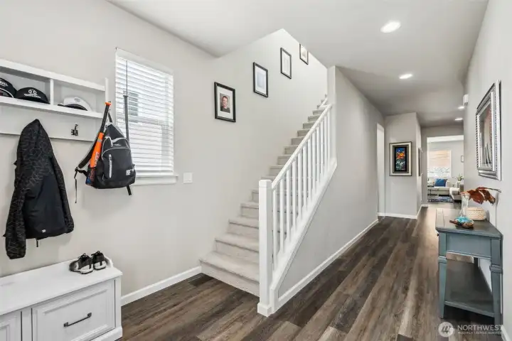 Tall 10ft ceilings and tons of natural light