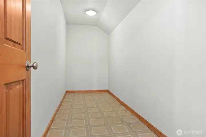 Need extra space? This oversized flex room is perfect for a home office, playroom, or additional storage.