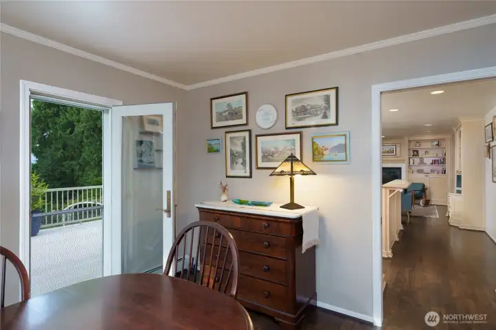 A seamless flow from dining to deck and/or kitchen area. A seamless flow from dining to deck and/or kitchen area.