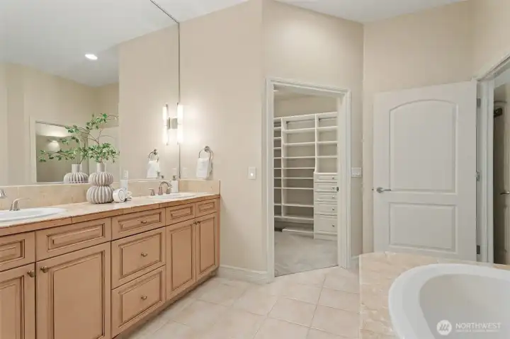 Master Bath 1 Master Bath 1