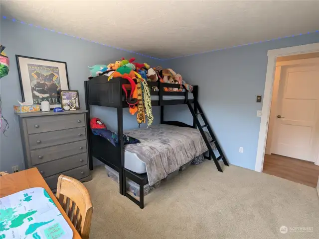 2nd bedroom