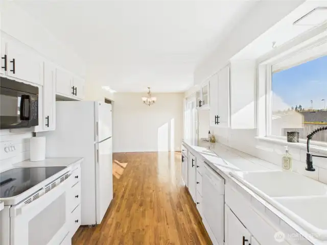 Kitchen to Dining Room