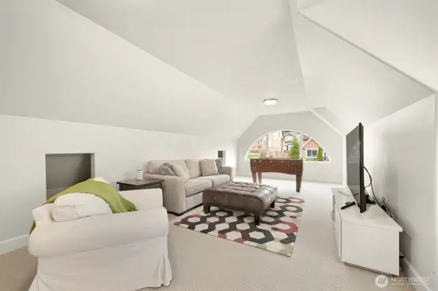 Fantastic bonus room space over the garage