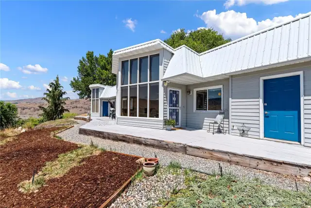 71 Blue Grade Rd. Living in privacy