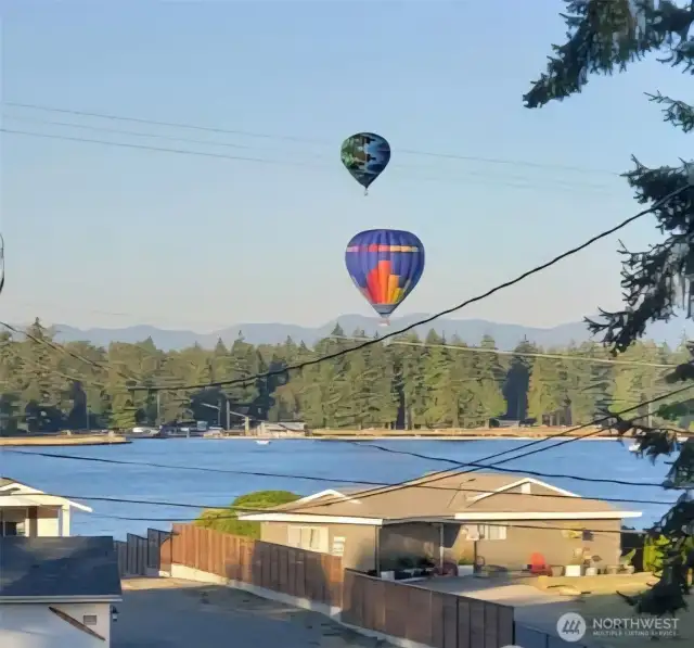 Great views of Hot air balloons all summer long