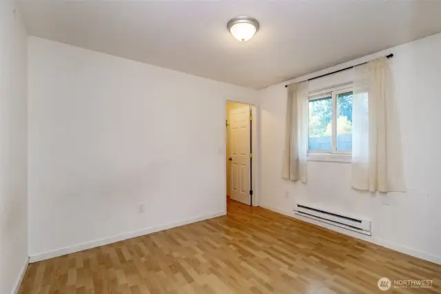 Guest bedroom #1