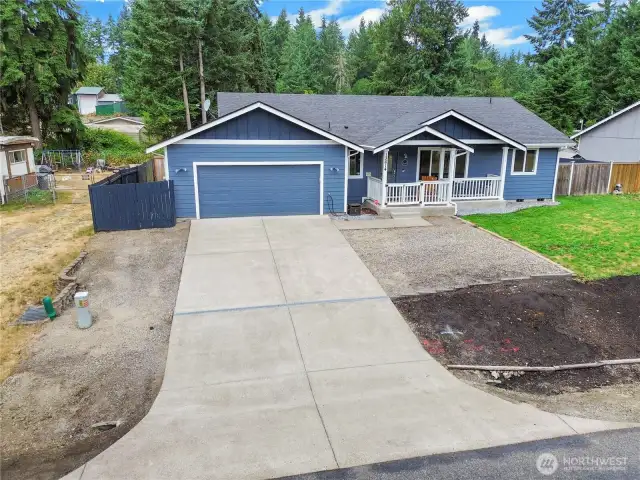 Lot's of Driveway Parking.